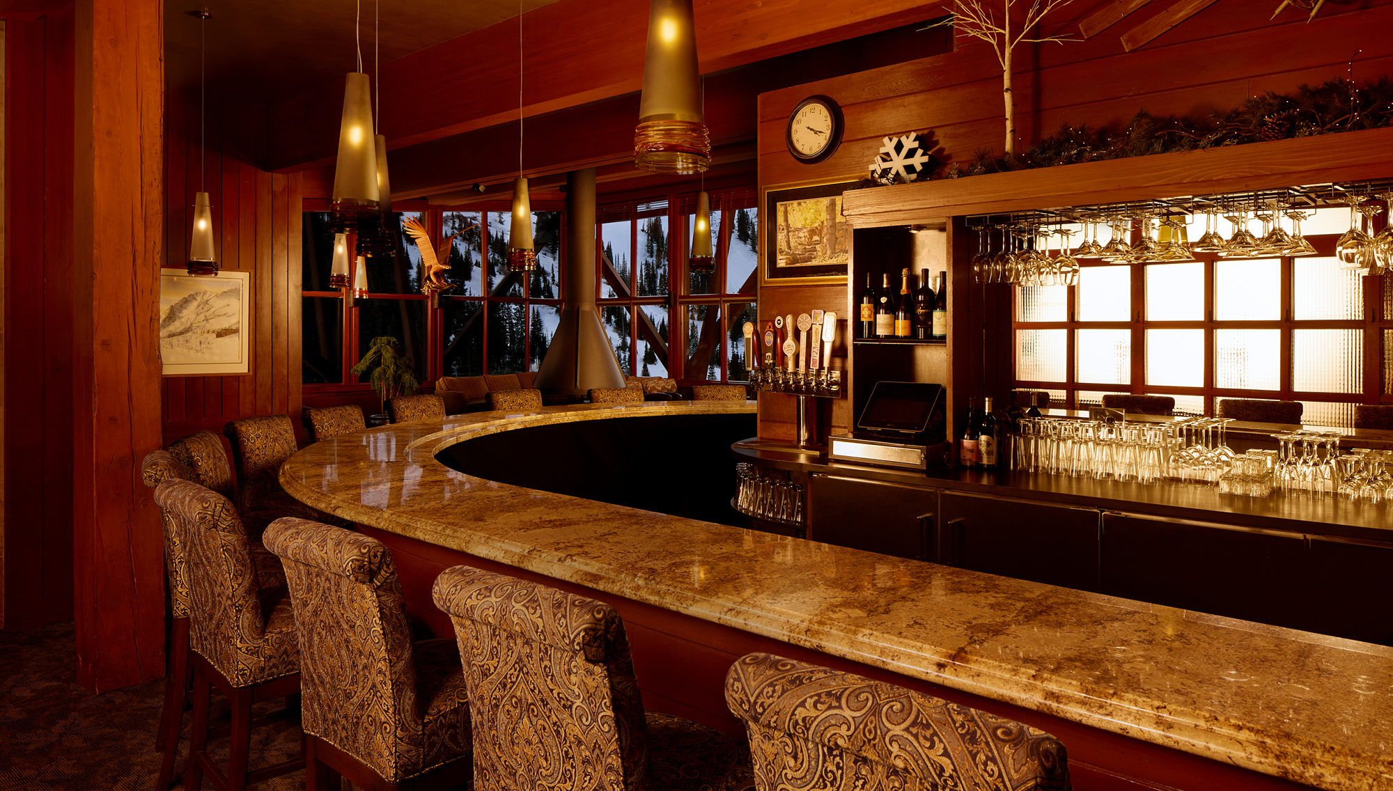 Eagle’s Nest Lounge and Bar